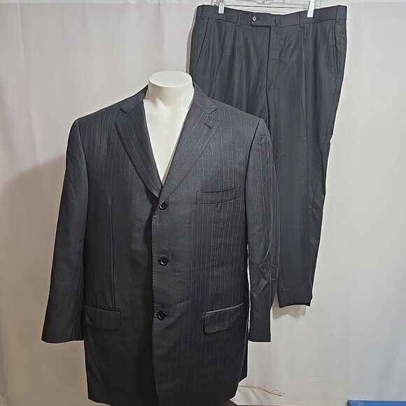 Isaia Napoli Pinstripe Suit Mens US Size 48R Super 130s Wool Charcoal Gray Italy - Picture 1 of 14